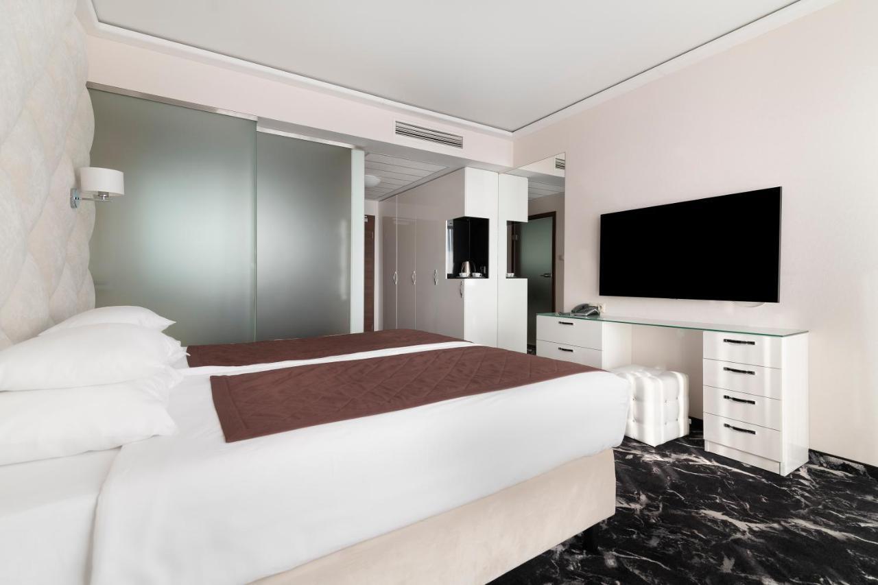 Odyssey Clubhotel Wellness & Spa Adults Only Кельце Екстер'єр фото