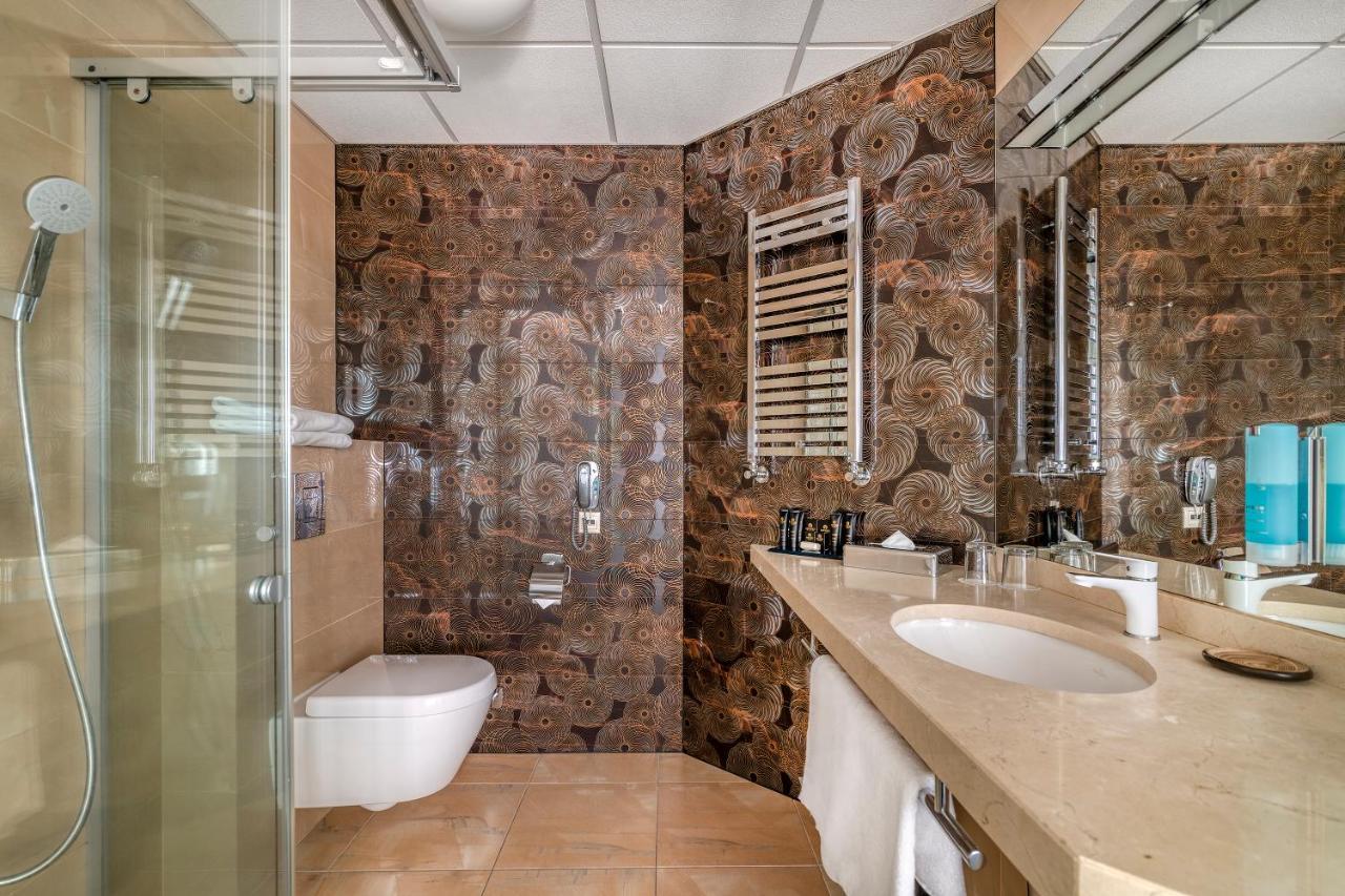 Odyssey Clubhotel Wellness & Spa Adults Only Кельце Екстер'єр фото