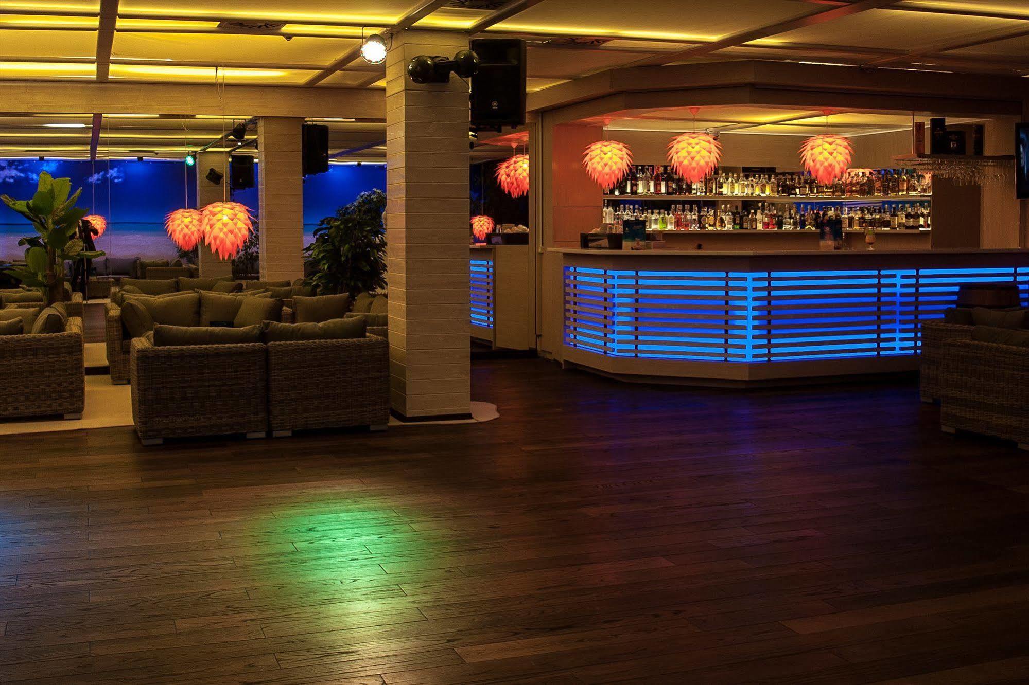 Odyssey Clubhotel Wellness & Spa Adults Only Кельце Екстер'єр фото